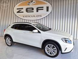 MERCEDES-BENZ - GLA 200 1.6 CGI STYLE 16V TURBO FLEX 4P AUTOMÁTICO - 2016/2016 - BRANCA - R$ 101.900,00