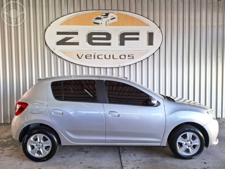 RENAULT - SANDERO 1.6 DYNAMIQUE 8V FLEX 4P AUTOMATIZADO - 2016/2017 - PRATA - R$ 45.900,00