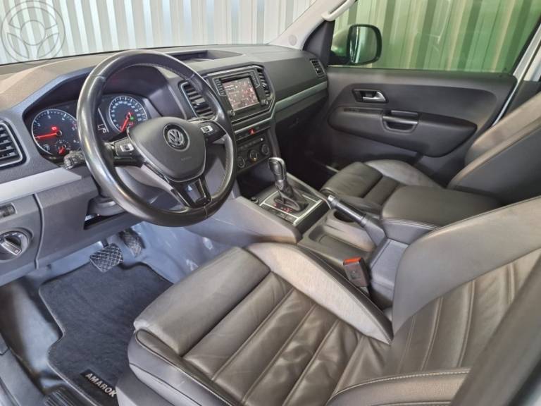 VOLKSWAGEN - AMAROK 2.0 HIGHLINE 4X4 CD 16V TURBO INTERCOOLER DIESEL 4P AUTOMÁTICO - 2018/2018 - PRATA - R$ 138.900,00