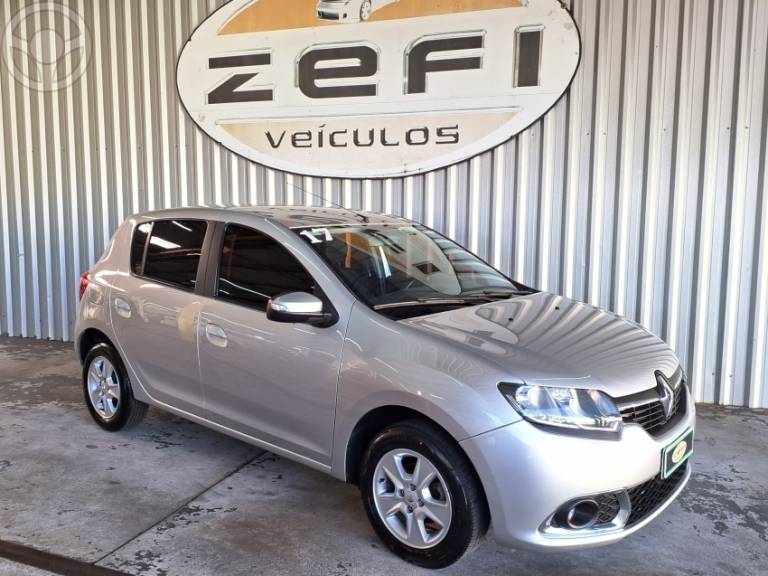 RENAULT - SANDERO 1.6 DYNAMIQUE 8V FLEX 4P AUTOMATIZADO - 2016/2017 - PRATA - R$ 45.900,00