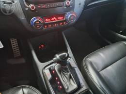 KIA MOTORS - CERATO 1.6 SX 16V FLEX 4P AUTOMÁTICO - 2018/2019 - BRANCA - R$ 85.900,00