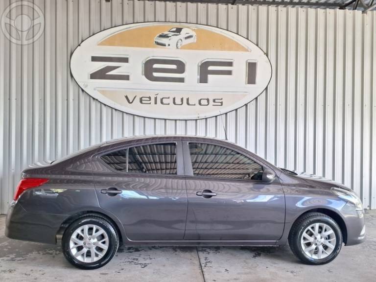 NISSAN - VERSA 1.6 16V FLEX SV 4P XTRONIC - 2019/2020 - CINZA - R$ 68.900,00