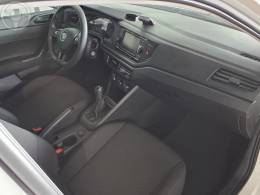 VOLKSWAGEN - POLO 1.0MPI TOTAL FLEX MANUAL - 2020/2021 - BRANCA - R$ 71.800,00