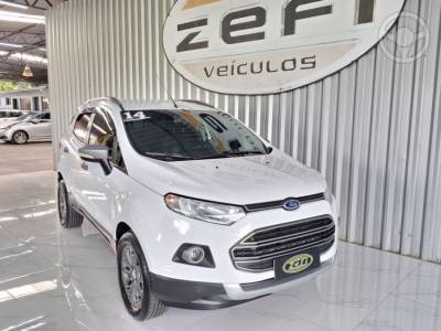 FORD - ECOSPORT 1.6 FREESTYLE 16V FLEX 4P MANUAL - 2013/2014 - BRANCA - R$ 53.900,00