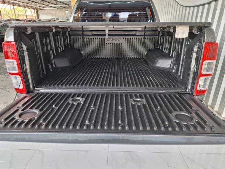 FORD - RANGER 2.2 XLS 4X4 CD 16V DIESEL 4P AUTOMÁTICO - 2020/2021 - CINZA - R$ 146.900,00