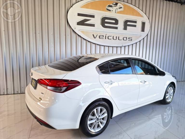 KIA MOTORS - CERATO 1.6 SX 16V FLEX 4P AUTOMÁTICO - 2018/2019 - BRANCA - R$ 85.900,00