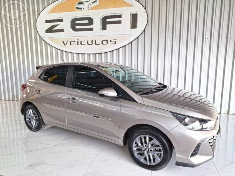 HYUNDAI - HB20 1.0 COMFORT PLUS 12V FLEX 4P MANUAL - 2023/2024 - DOURADA - R$ 71.500,00