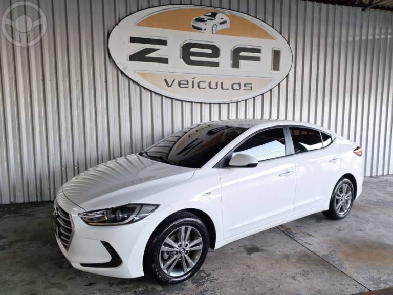 HYUNDAI - ELANTRA 2.0 16V FLEX 4P AUTOMÁTICO - 2016/2017 - BRANCA - R$ 79.900,00