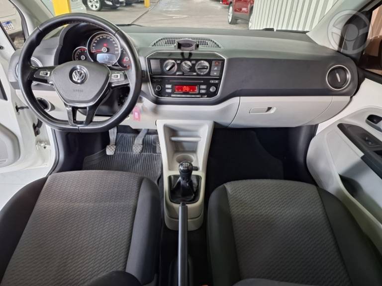 VOLKSWAGEN - UP 1.0 MPI MOVE UP 12V FLEX 4P MANUAL - 2019/2019 - BRANCA - R$ 58.900,00