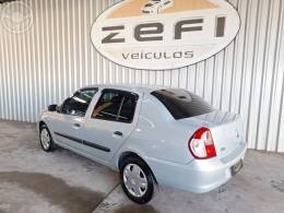 RENAULT - CLIO 1.6 AUTHENTIQUE SEDAN 16V FLEX 4P MANUAL - 2008/2009 - PRATA - R$ 26.990,00