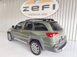 FIAT - PALIO 1.8 MPI ADVENTURE WEEKEND 16V FLEX 4P MANUAL - 2014/2015 - VERDE - R$ 49.900,00