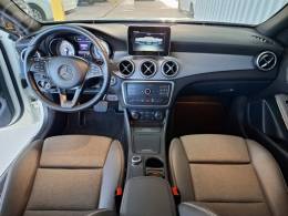 MERCEDES-BENZ - GLA 200 1.6 CGI STYLE 16V TURBO FLEX 4P AUTOMÁTICO - 2016/2016 - BRANCA - R$ 101.900,00