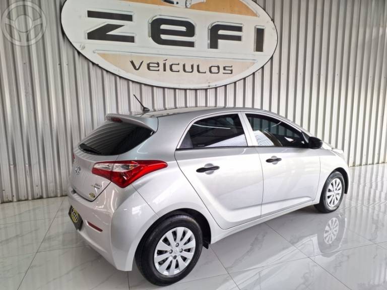 HYUNDAI - HB20 1.0 COMFORT 12V FLEX 4P MANUAL - 2013/2013 - PRATA - R$ 39.999,00
