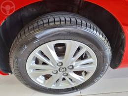 TOYOTA - YARIS 1.3 16V FLEX XL MULTIDRIVE16 - 2019/2019 - VERMELHA - R$ 79.500,00