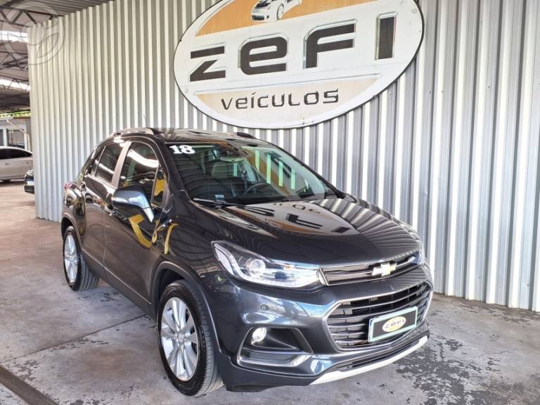 CHEVROLET - TRACKER 1.4 16V TURBO FLEX PREMIER AUTOMÁTICO - 2018/2018 - CINZA - R$ 92.900,00