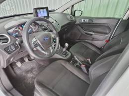 FORD - FIESTA 1.6 SE HATCH 16V FLEX 4P MANUAL - 2014/2015 - BRANCA - R$ 45.900,00