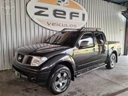 NISSAN - FRONTIER 2.5 LE ATTACK 4X4 CD TURBO ELETRONIC DIESEL 4P AUTOMÁTICO - 2012/2013 - PRETA - R$ 99.900,00