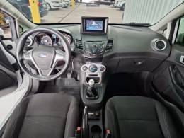 FORD - FIESTA 1.6 SE HATCH 16V FLEX 4P MANUAL - 2014/2015 - BRANCA - R$ 45.900,00