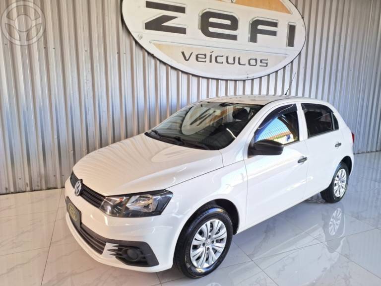 VOLKSWAGEN - GOL 1.0 12V MPI TOTALFLEX TRENDLINE 4P MANUAL - 2016/2017 - BRANCA - R$ 42.900,00