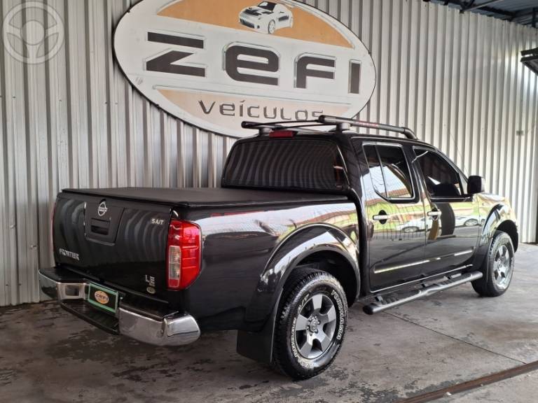 NISSAN - FRONTIER 2.5 LE ATTACK 4X4 CD TURBO ELETRONIC DIESEL 4P AUTOMÁTICO - 2012/2013 - PRETA - R$ 99.900,00