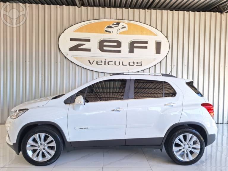 CHEVROLET - TRACKER 1.4 16V TURBO FLEX PREMIER AUTOMÁTICO - 2018/2019 - BRANCA - R$ 92.500,00
