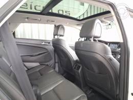 HYUNDAI - TUCSON 1.6 16V T-GDI GLS ECOSHIFT - 2017/2018 - BRANCA - R$ 99.900,00