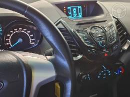 FORD - ECOSPORT 1.6 FREESTYLE 16V FLEX 4P MANUAL - 2013/2014 - BRANCA - R$ 53.900,00