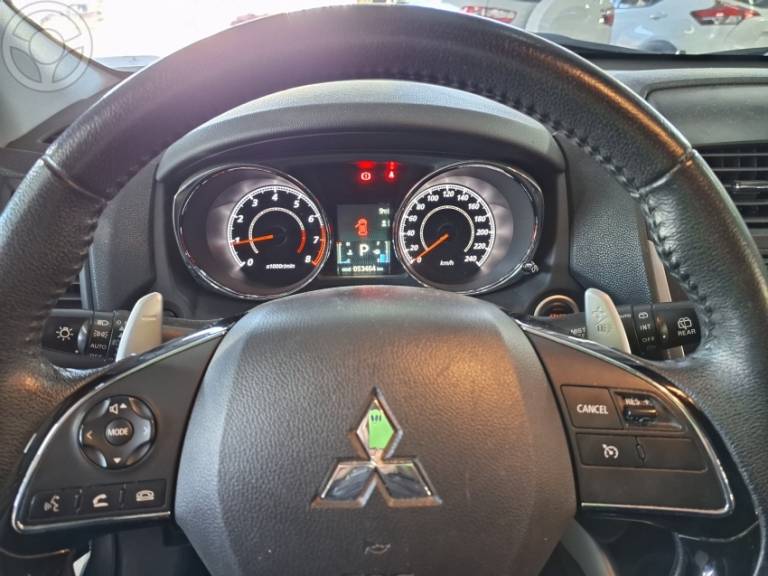 MITSUBISHI - ASX 2.0 AT 4X4 AWD 16V FLEX 4P CVT - 2017/2018 - CINZA - R$ 92.900,00