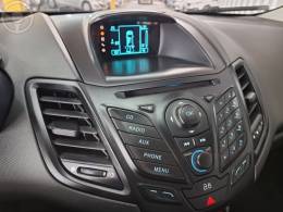FORD - FIESTA 1.6 SE HATCH 16V FLEX 4P AUTOMÁTICO - 2015/2016 - BRANCA - R$ 51.900,00
