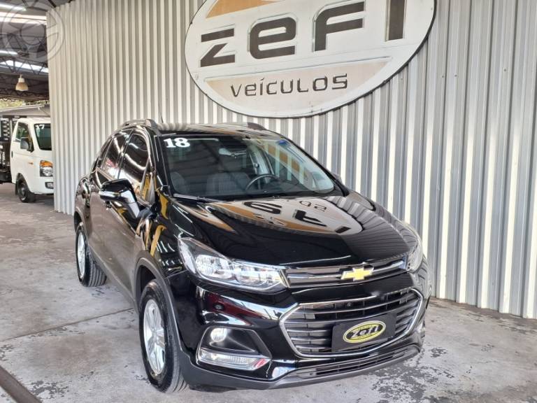 CHEVROLET - TRACKER 1.4 16V TURBO FLEX LT AUTOMÁTICO - 2018/2018 - PRETA - R$ 81.900,00