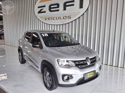 RENAULT - KWID 1.0 12V SCE FLEX INTENSE MANUAL - 2017/2018 - PRATA - R$ 38.900,00