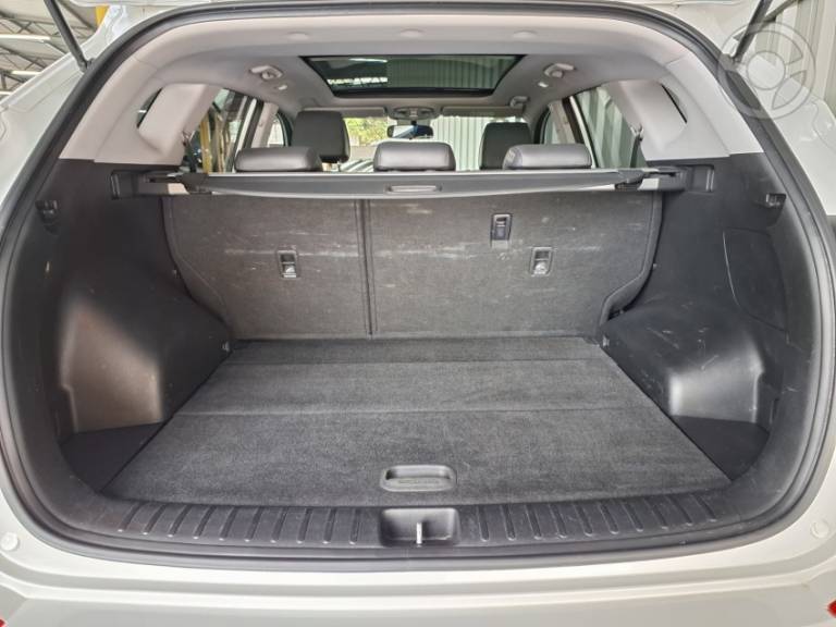 HYUNDAI - TUCSON 1.6 16V T-GDI GLS ECOSHIFT - 2017/2018 - BRANCA - R$ 99.900,00