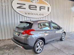 PEUGEOT - 2008 1.6 16V FLEX GRIFFE 4P AUTOMÁTICO - 2017/2018 - CINZA - R$ 68.900,00