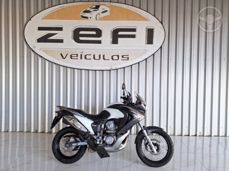 HONDA - XL 700V TRANSALP - 2014/2014 - BRANCA - R$ 34.900,00