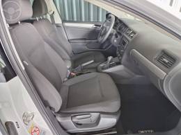 VOLKSWAGEN - JETTA 2.0 TRENDLINE FLEX 4P TIPTRONIC - 2014/2015 - BRANCA - R$ 64.900,00