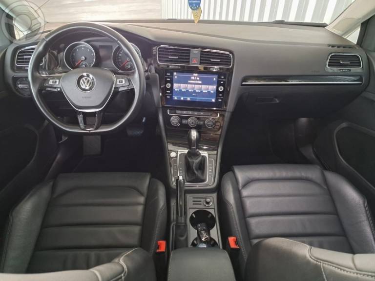 VOLKSWAGEN - GOLF 1.4 TSI HIGHLINE 16V TOTAL FLEX 4P TIPTRONIC - 2018/2018 - PRATA - R$ 117.900,00