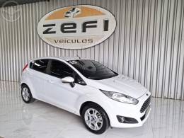 FORD - FIESTA 1.6 SE HATCH 16V FLEX 4P MANUAL - 2014/2015 - BRANCA - R$ 45.900,00
