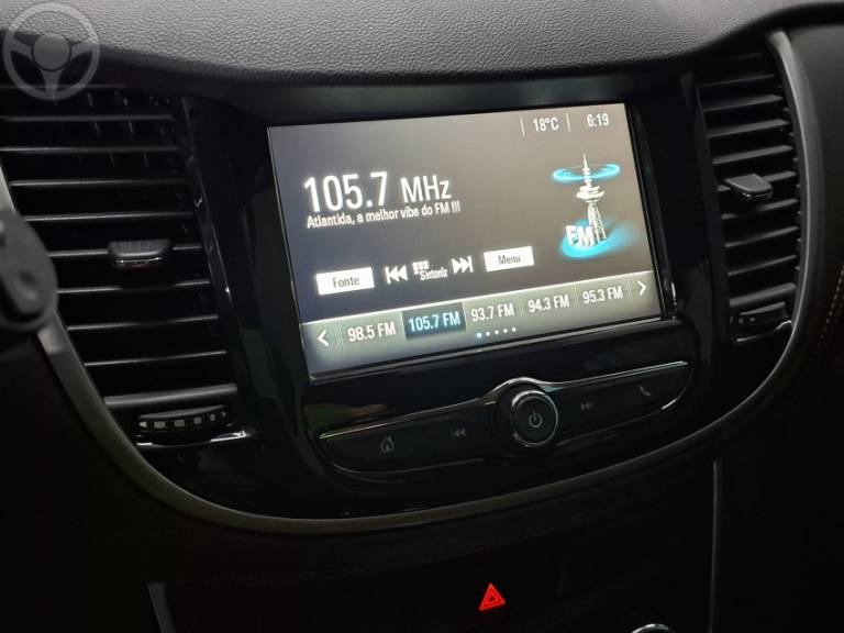 CHEVROLET - TRACKER 1.4 16V TURBO FLEX LT AUTOMÁTICO - 2018/2018 - PRETA - R$ 81.900,00