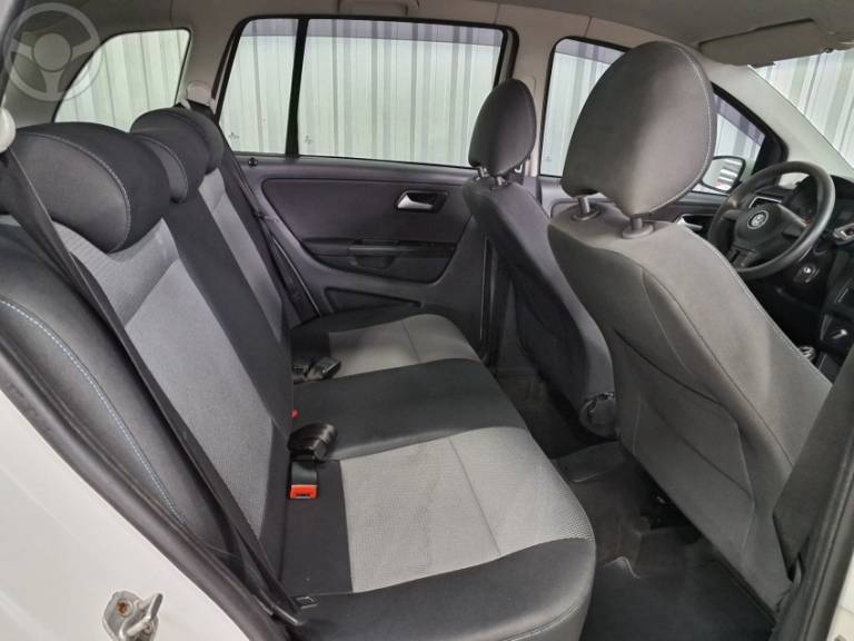 VOLKSWAGEN - SPACEFOX 1.6 MI TREND 8V FLEX 4P MANUAL - 2012/2012 - BRANCA - R$ 41.900,00