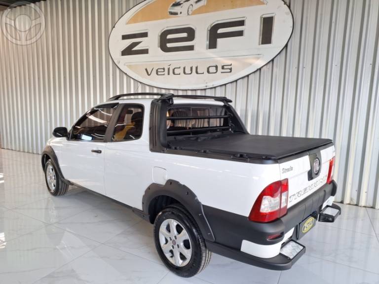 FIAT - STRADA 1.6 MPI TREKKING CD 16V 2P MANUAL - 2012/2013 - BRANCA - R$ 55.900,00