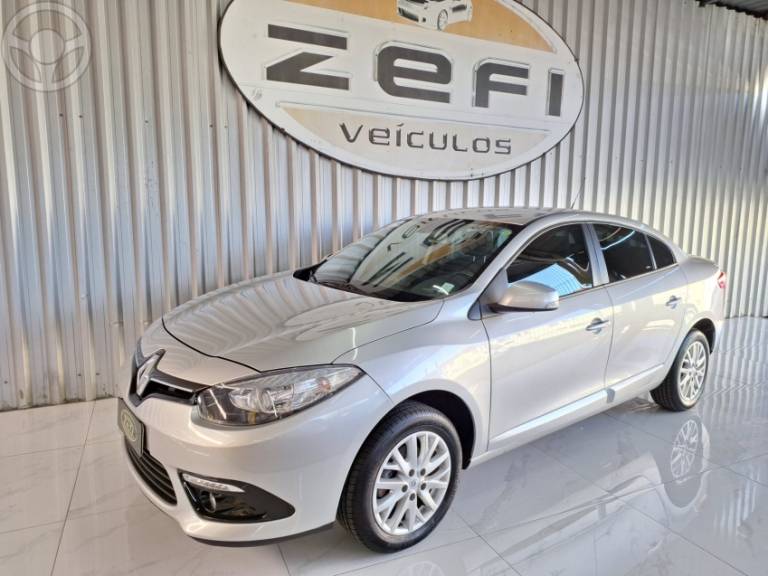 RENAULT - FLUENCE 2.0 DYNAMIQUE PLUS 16V FLEX 4P AUTOMÁTICO - 2015/2016 - PRATA - R$ 57.500,00