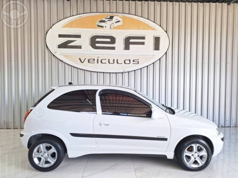 CHEVROLET - CELTA 1.0 MPFI VHC SUPER 8V 2P MANUAL - 2003/2004 - BRANCA - R$ 16.500,00