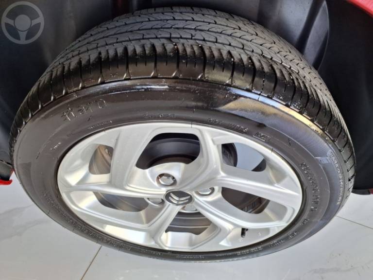 CITROËN - C3 1.6 EXCLUSIVE 16V FLEX 4P AUTOMÁTICO - 2015/2016 - VERMELHA - R$ 49.900,00