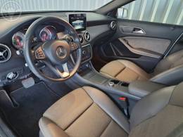 MERCEDES-BENZ - GLA 200 1.6 CGI STYLE 16V TURBO FLEX 4P AUTOMÁTICO - 2016/2016 - BRANCA - R$ 101.900,00