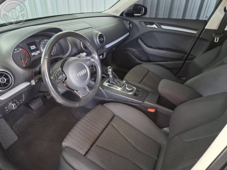 AUDI - A3 1.8 TFSI SPORTBACK 16V 4P AUTOMÁTICO - 2014/2015 - PRATA - R$ 92.900,00