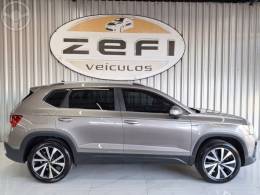 VOLKSWAGEN - TAOS 1.4 16V HIGHLINE TSI FLEX 4P AUTOMÁTICO - 2023/2023 - BEGE - R$ 164.900,00