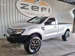 FORD - RANGER 3.2 XLS 4X4 CS 20V DIESEL 2P MANUAL - 2013/2014 - PRATA - R$ 115.900,00