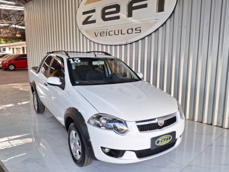FIAT - STRADA 1.6 MPI TREKKING CD 16V 2P MANUAL - 2012/2013 - BRANCA - R$ 55.900,00
