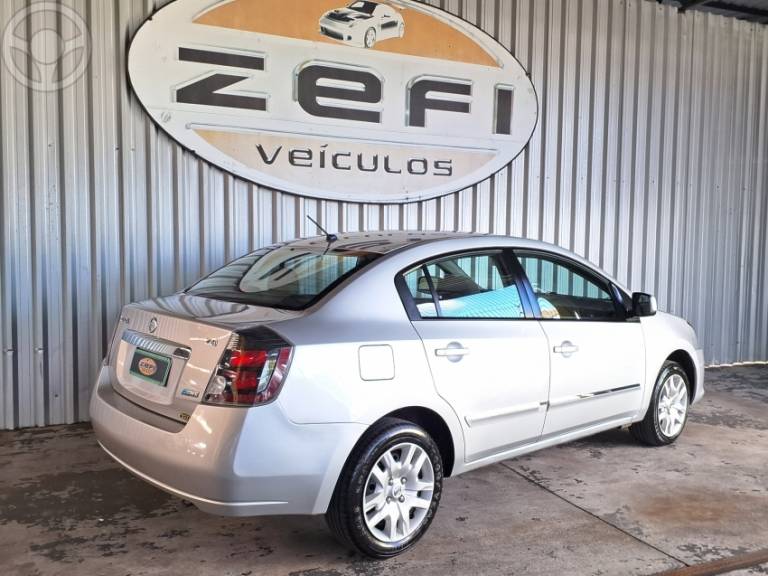 NISSAN - SENTRA 2.0 16V FLEX 4P MANUAL - 2012/2013 - PRATA - R$ 39.999,00