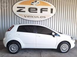 FIAT - PUNTO 1.4 ATTRACTIVE 8V FLEX 4P MANUAL - 2014/2014 - BRANCA - R$ 39.900,00